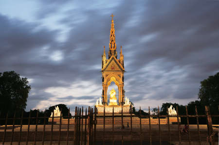 The Albert memorial in Hyde park of London のeditorial素材