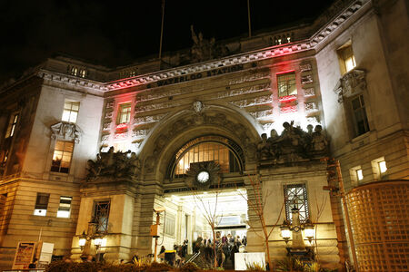 London, UK - March 7, 2014: Outside view of Waterloo Station, since 1848, central London railway terminus, busiest railway terminus, served 91 million passenger between 2010 - 2011. 

のeditorial素材