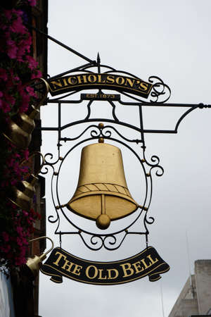 LONDON - SEP 5: English pub sign, Public house, known as pub, is focal point of community, on Sep 5, 2016, London, UK. Pub business, now about 53,500 pubs in UK, has been declining every year.のeditorial素材