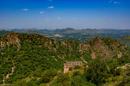 Aravalli folded Mountain Range is a 700 km long northeast-southwest trending orogenic belt in...