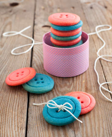 Vanilla button cookiesの写真素材