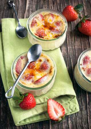 Strawberry Creme Bruleeの写真素材