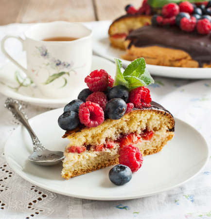 Cake with berriesの写真素材