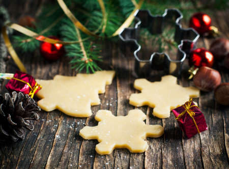 Baking Christmas cookiesの写真素材