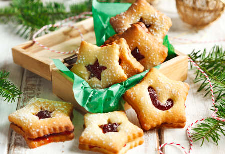 Christmas Linzer Cookiesの写真素材