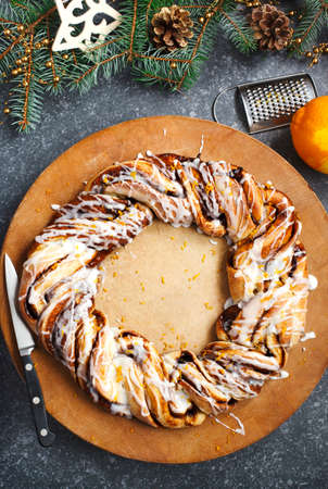 Cinnamon and sugar babka wreathの写真素材