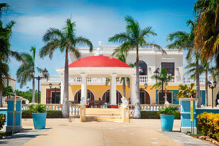 CAYO SANTA MARIA, CUBA - AUGUST 8, 2016: Plaza La Estrella with shops for famous Cuban cigars, rum, and handicrafts and several restaurants and bars for people on vacations on Cuba, August 8, 2016のeditorial素材