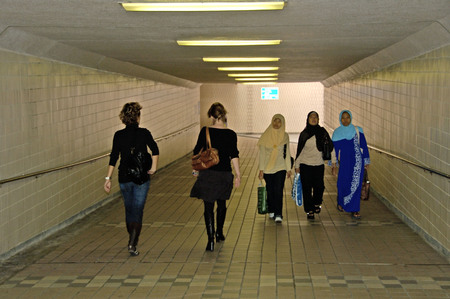 Hongkong, China, 01 December 2006: people walking in the subway of Hongkongのeditorial素材