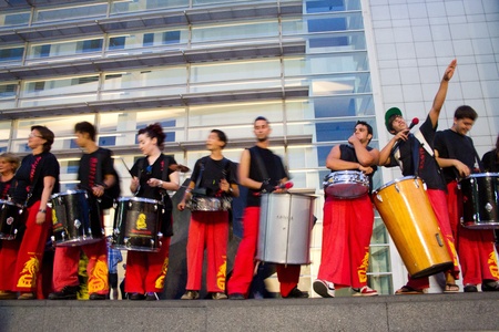 BARCELONA - JULY 17: Drum players, Fire dragon and fire devils (carrefoc y diablos) in Festa Major del Raval Festival on July 17, 2011 in Raval, Barcelona, Spainのeditorial素材