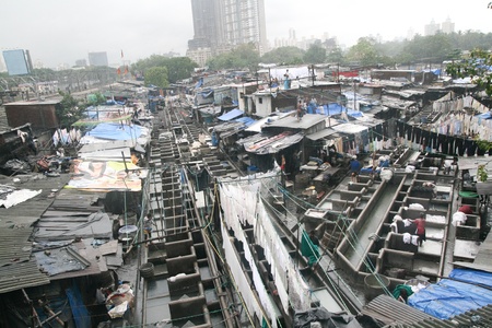 MUMBAI - JUNE 24: People at Dhobi Ghat, the worldのeditorial素材