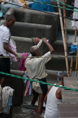 MUMBAI - JUNE 24: People at Dhobi Ghat, the worldのeditorial素材