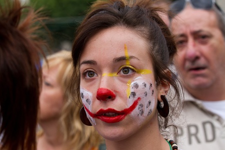 BARCELONA - JUNE 19: Protest in Placa Catalunya called "19J, Manifestació Internacional. El carrer és nostre, no pagarem la seva crisi". June 19, 2011 in, Barcelona, Spainのeditorial素材