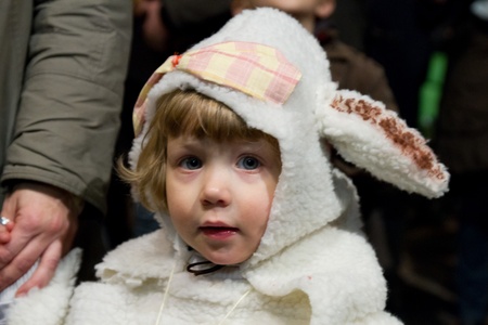 BARCELONA - FEBRUARY 18: People in Carnival parade, part of Carnival in Barcelona, a 103 year old tradition in Barcelona organized by the "Comissi Cvica del Carnaval de Barcelona" (Barcelona Civic Commission on Carnival)のeditorial素材