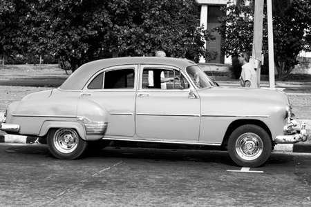 HAVANA - APRIL 27, 2016: People, cars and buildings in Old Havana (Havana Vieja)のeditorial素材