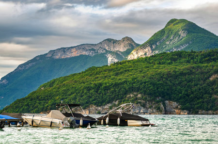 Boats in the bay of Annecy lake, Franceの写真素材