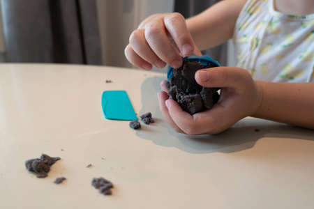 game kinetic sand kids funの写真素材