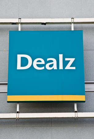 Poznan/Poland - February 7th 2019: King Cross Marcelin shopping mall, Dealz signのeditorial素材