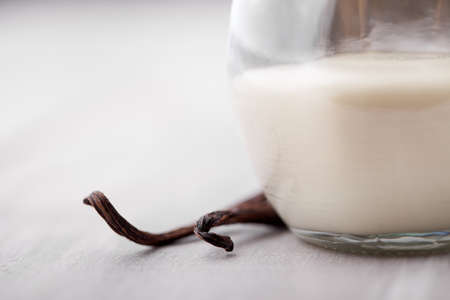 Handmade DIY natural sunblock, sunscreen with coconut oil, cocoa, vanilla and shea butterの写真素材