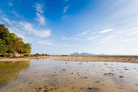 Summer seascape on tropical koh Kradan island  in Thailand. Landscape taken on main long sunrise beach with blue sky, coral reef and white sand.の写真素材