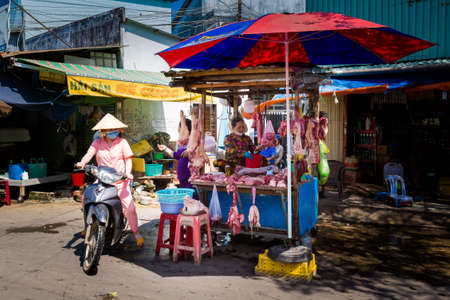 Phu Quoc, Vietnam - January 2020 : Morning market in Duong Dong, Phu Quoc. Local fresh food market.のeditorial素材