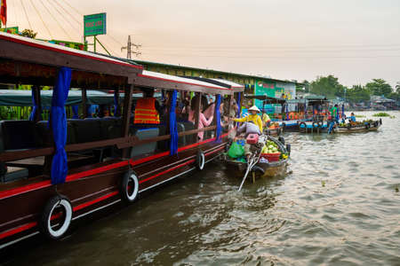 Can Tho, Vietnam - February 2020 : Floating morning market Cai Rang. Local fresh food market.のeditorial素材