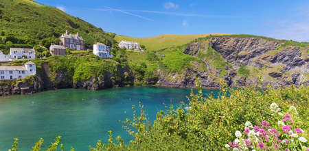 Popular Port Issac Atlantic ocean coast, Cornwall, England, United Kingdomの写真素材