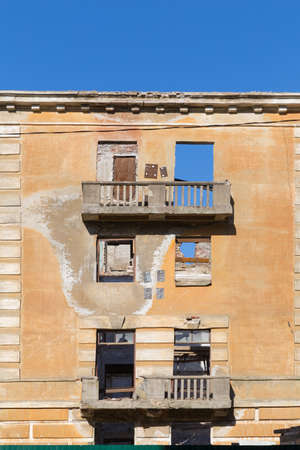 Russia, Saint-Petersburg - 15 May 2016: Abandoned building - broken tenement apartment house in daylightのeditorial素材