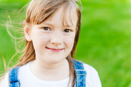 Close up portrait of a cute little girlの写真素材
