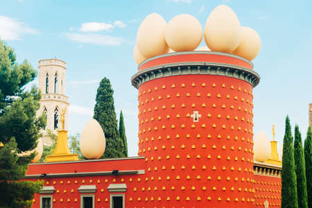 Figueres, Spain- August 19, 2019: The Dali Theatre and Museum, is a museum dedicated to the artist Salvador Dali in his home town of Figueres, in Catalonia, Spain.のeditorial素材