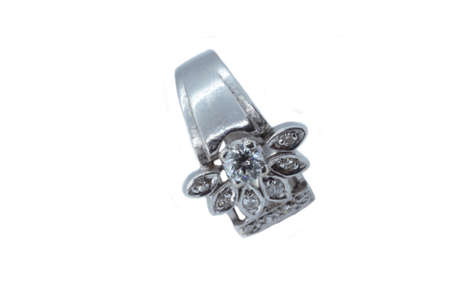 The best engagement ring White gold and round diamonds, floral theme, isolateの写真素材