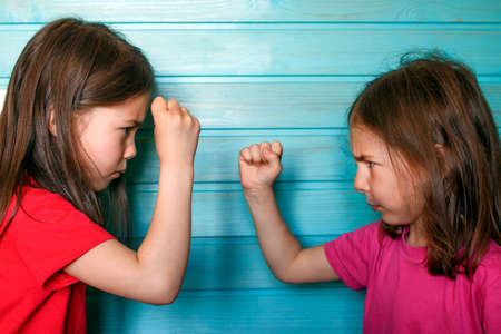 The quarrel between the two friends ends with a fistfight