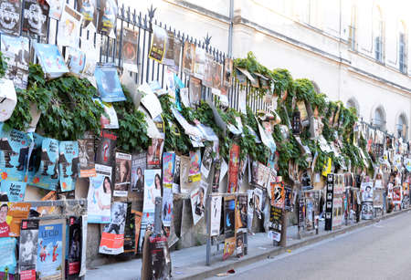 AVIGNON, FRANCE - JULY 19, 2016: Annual art and theatre festival in the month of july in various locations in the city and on the streets. Founded in 1947 by Jean Vilar.のeditorial素材