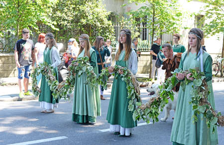 LEGNANO, ITALY - MAY 28, 2017: Dressed up volunteer actors at the annual pageant connected with the palio since 1935, a recall of the battle of Legnano on May 29th 1176のeditorial素材