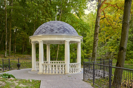 Fountain shower sparkling in autumnの写真素材