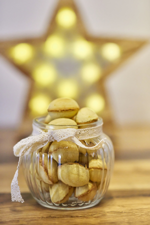 Fistful of walnutのeditorial素材