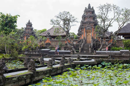 Bali Indonesia, 20 Sept 2019 Lotus pond and Pura Saraswati temple in Ubudのeditorial素材