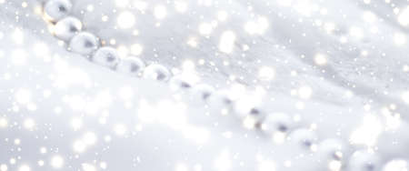 Jewelry branding, elegance and sale concept - Winter holiday jewellery fashion, pearl necklace on fur background, glamour style present and chic gift for luxury jewelery brand shopping, banner designの写真素材