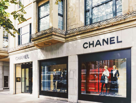 Zurich, Switzerland circa September, 2019: Luxury boutique store on Bahnhofstrasse in Zurich, Switzerland, main downtown street in the city centerのeditorial素材