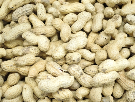 In-shell peanuts
