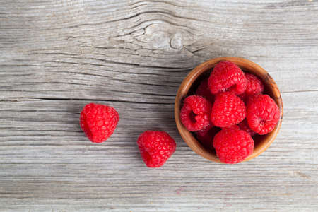 bowl of raspberries