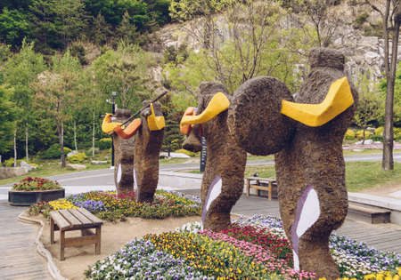 Pocheon, South Korea â 10 May, 2017: sculptures of abstarct musicians made of natural materials at Pocheon Art Valley parkのeditorial素材