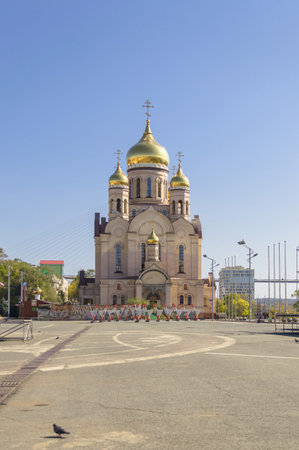 Vladivostok, Russia - October 07, 2020: orthodox church exterior on sunny day at square of Fighters for Soviet Power in the Far Eastのeditorial素材