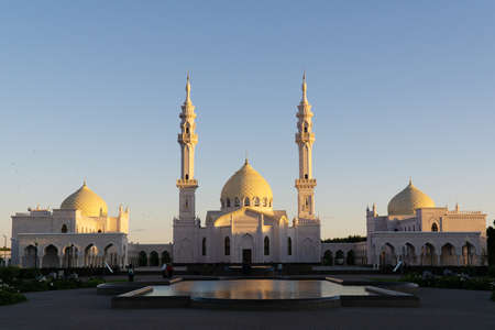 Bolgar, Russia - 08 11 2020: white mosque complex in Bolgar on sunsetのeditorial素材