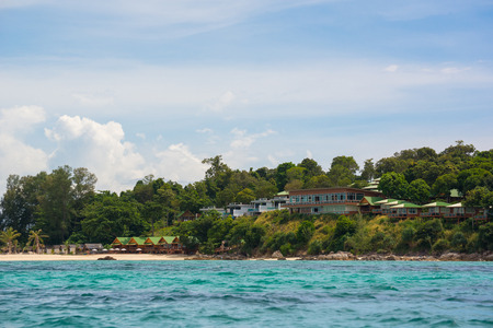 Satun,Thailand - November 28,2014 : Beatiful resort locate on the cliff of Koh Lipe in Satun,Thailandのeditorial素材