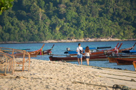 Koh Lipe,Thailand - November 29,2014 :  Unidentified villager prepare boat prepared the boat for launch tourist around Lipe islandのeditorial素材