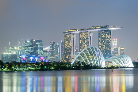SINGAPORE - March 18, 2016 : Singapore city skyline at nightのeditorial素材