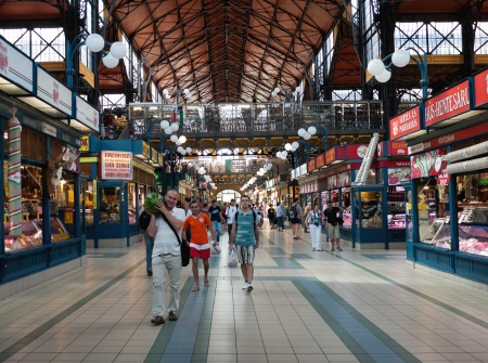 Budapest, Hungary, July 2012 - Tourists and local customers in the Great Market Hallのeditorial素材