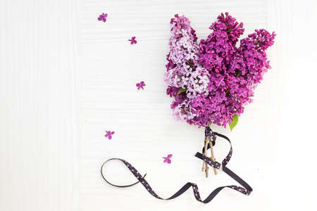 Bouquet of lilac spring flowersの写真素材