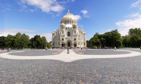 The Naval cathedral of Saint Nicholas in Kronstadt is a Russian Orthodox cathedral built in 1903?1913 as the main church of the Baltic Fleet and dedicated to all fallen seamen. のeditorial素材