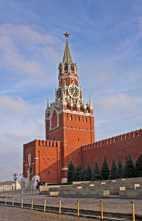 Moscow, Russia - 14 July 2017: Spasskaya Tower is the main tower with a through-passage on the eastern wall of the Moscow Kremlin, which overlooks the Red Square.Towerb gate is the main entrance into the Kremlin. Built in 1491のeditorial素材